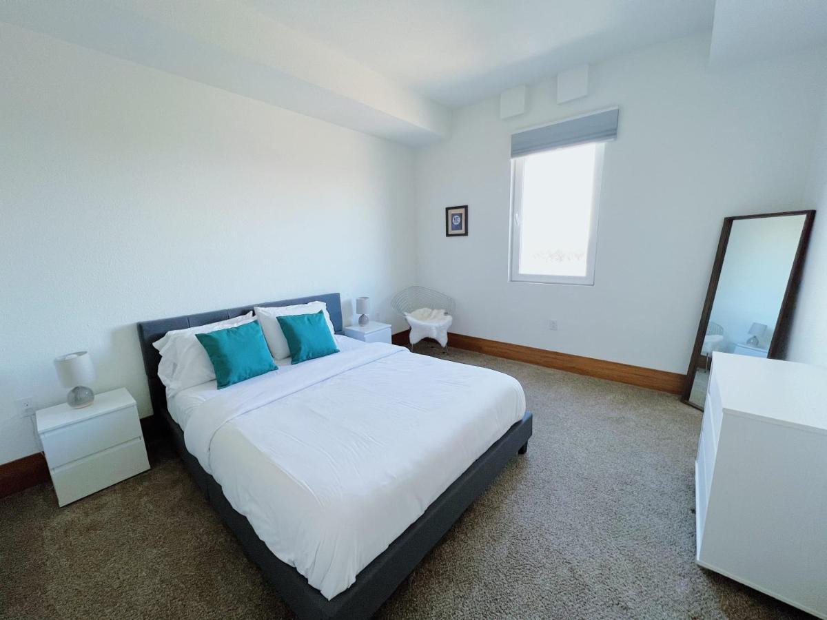 2Br Suite At The Grand Castle Pool Gym & Parking Грандвил Екстериор снимка