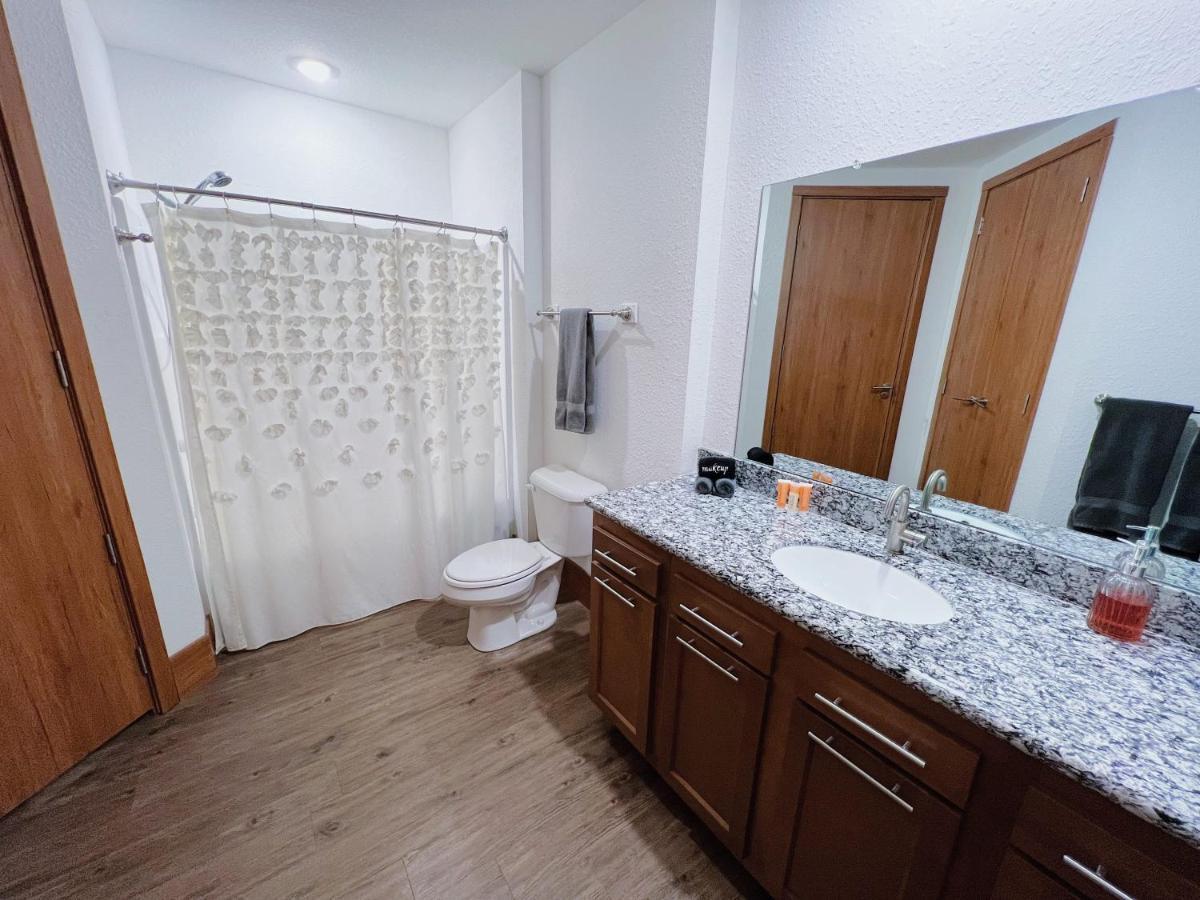 2Br Suite At The Grand Castle Pool Gym & Parking Грандвил Екстериор снимка