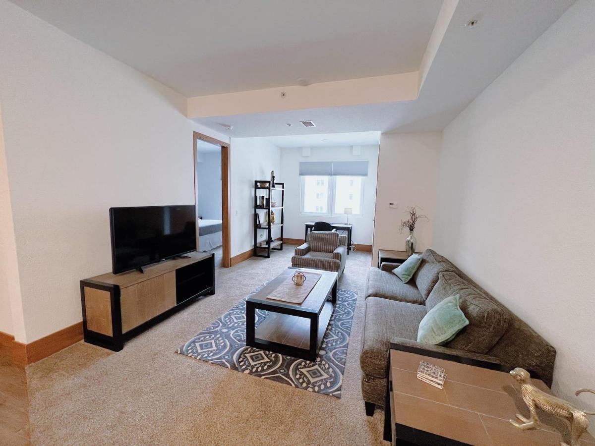2Br Suite At The Grand Castle Pool Gym & Parking Грандвил Екстериор снимка