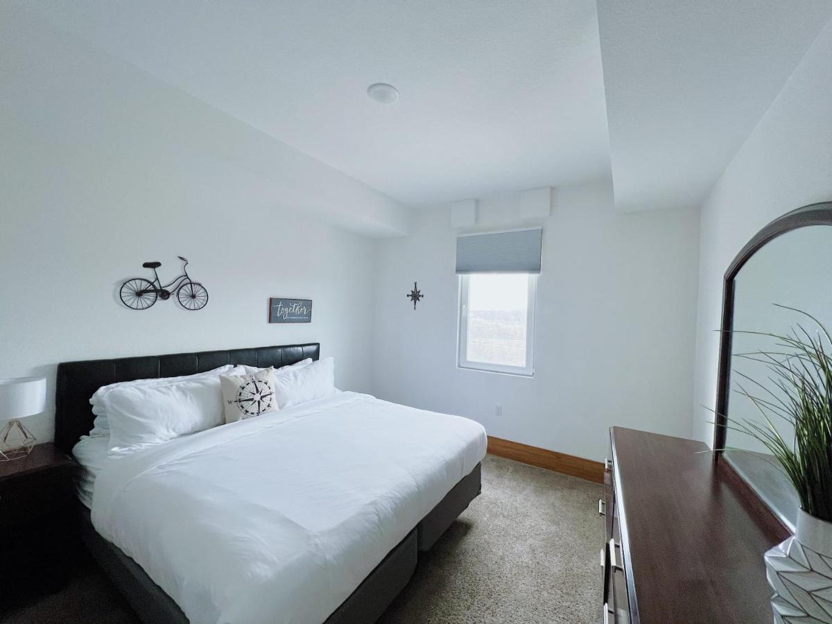 2Br Suite At The Grand Castle Pool Gym & Parking Грандвил Екстериор снимка