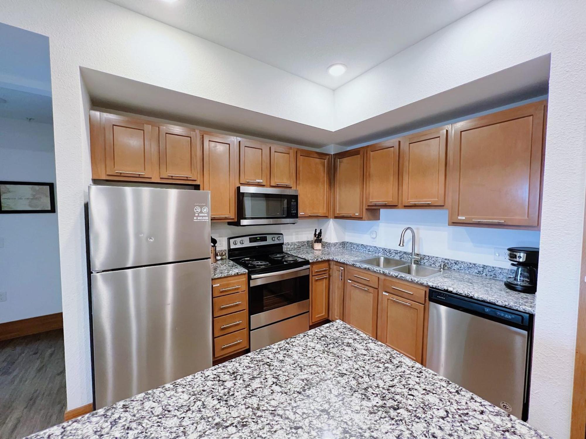 2Br Suite At The Grand Castle Pool Gym & Parking Грандвил Екстериор снимка