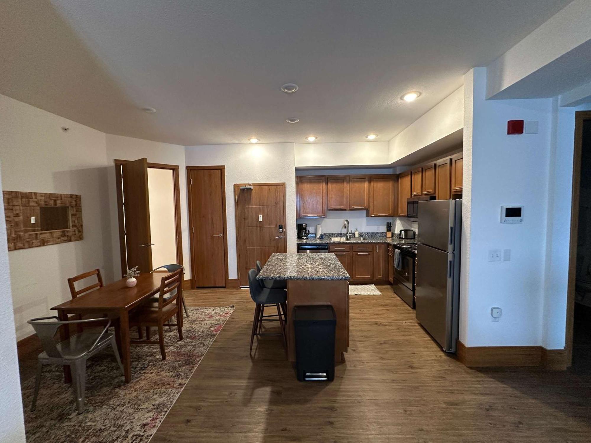 2Br Suite At The Grand Castle Pool Gym & Parking Грандвил Екстериор снимка